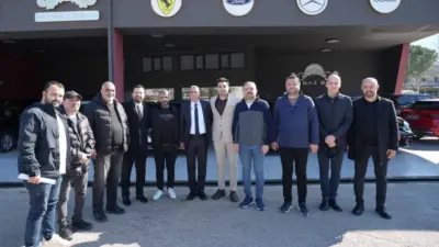 Şehzadeler Belediye Başkanı Hakan Şimşek, Galericiler Sitesi esnafıyla bir araya