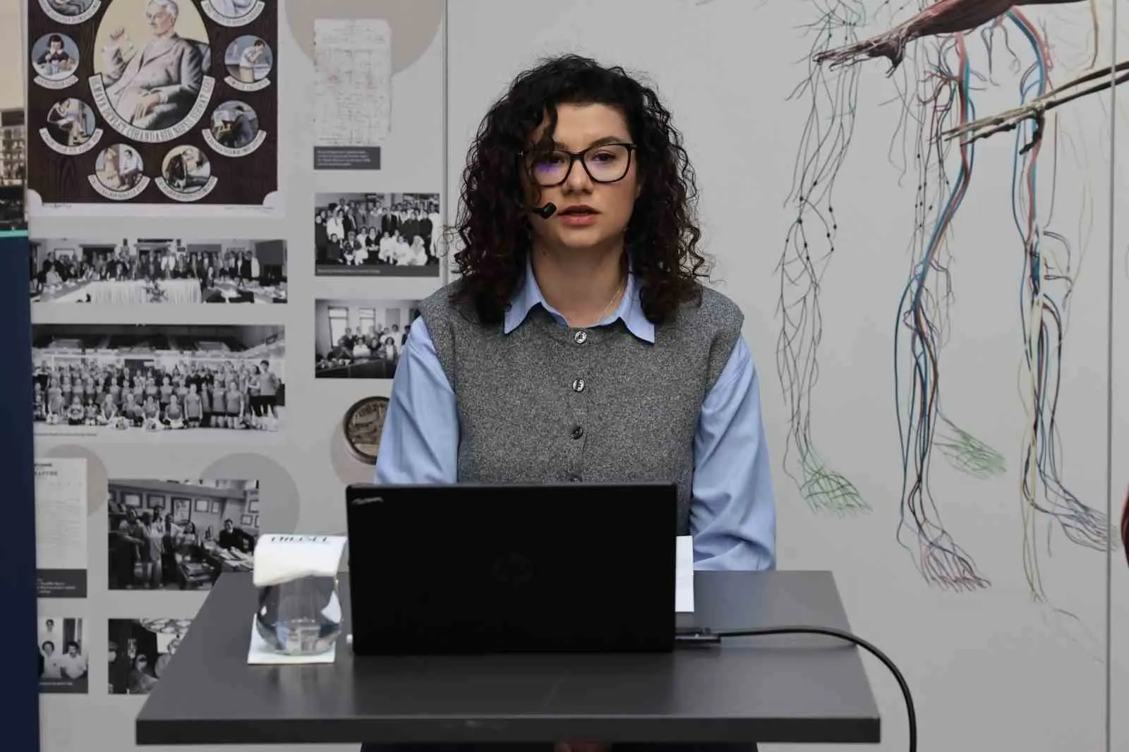 Nilüfer Belediyesi’nin düzenlediği “Kemik Erimesi ve Beslenme” başlıklı söyleşide konuşan