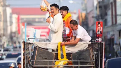 Tayland’da halk, son üç yılda üç başbakanın görevden ayrıldığı siyasi