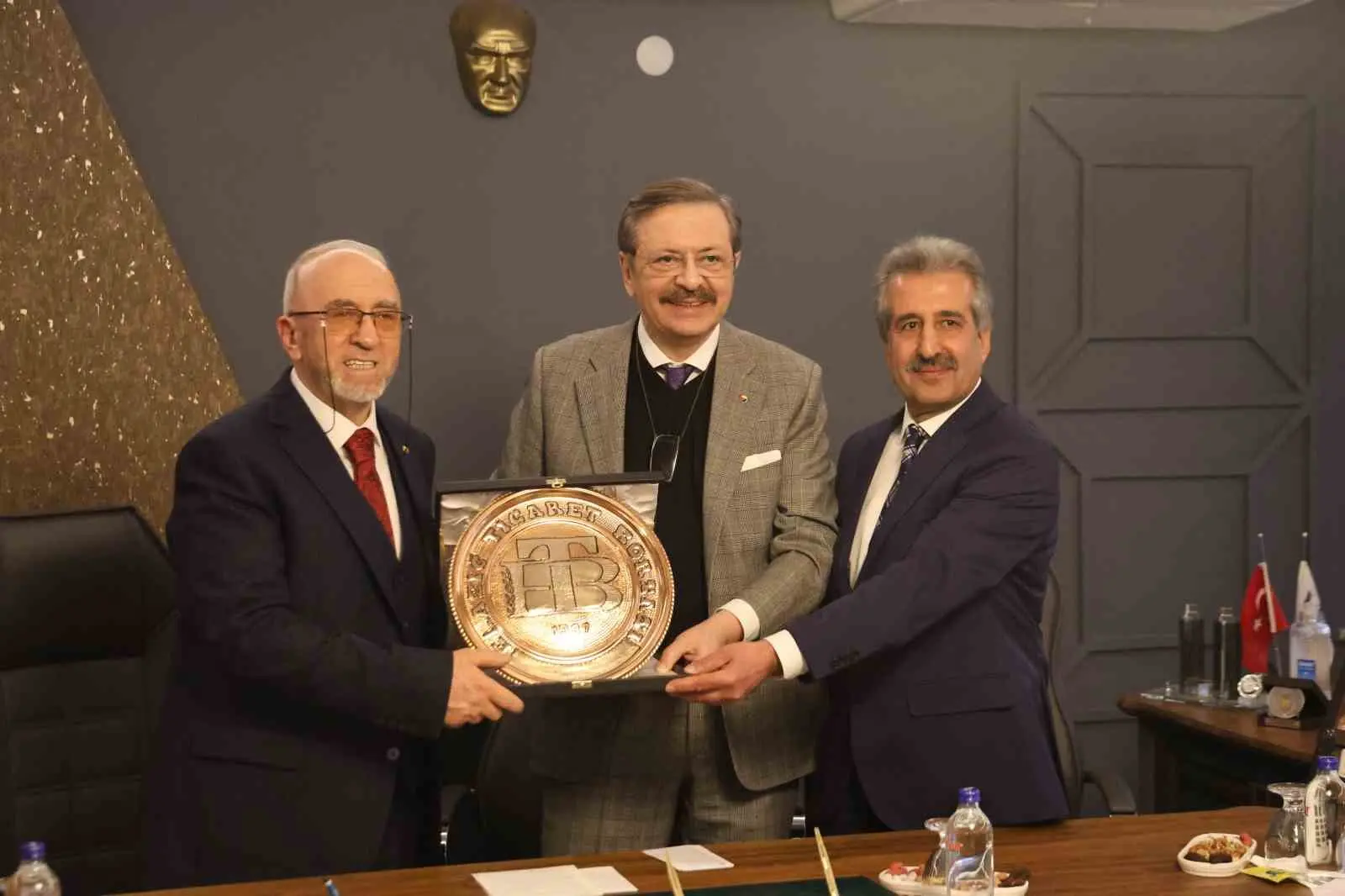 Türkiye Odalar ve Borsalar Birliği (TOBB) Başkanı M. Rifat Hisarcıklıoğlu,