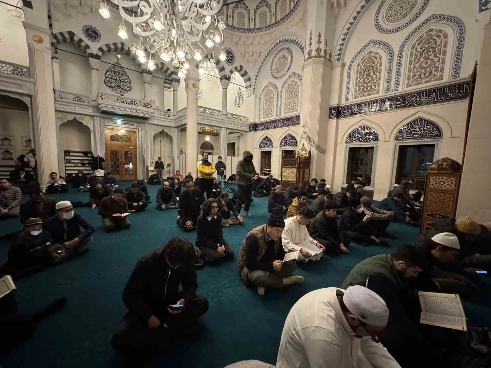 Japonya’nın başkenti ve çevresinde yaşayan Müslümanlar, Tokyo Camii’nde Ramazan ayının