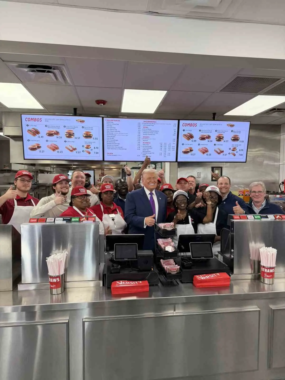 ABD Başkanı Donald Trump, ülkenin Georgia eyaletindeki bir “fast food”