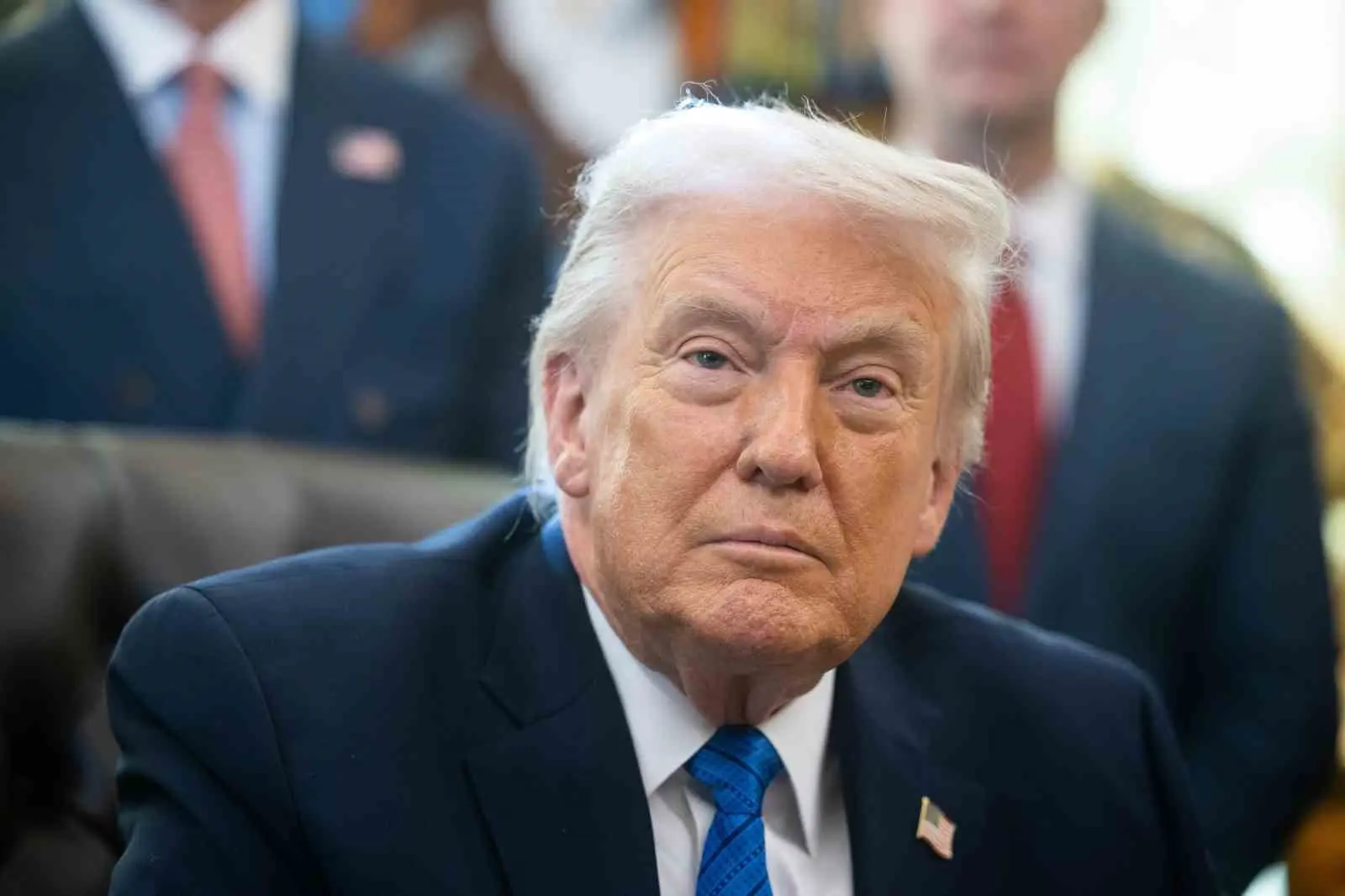 ABD Başkanı Donald Trump, kız çocuklarına yönelik cinsel istismar şebekesi