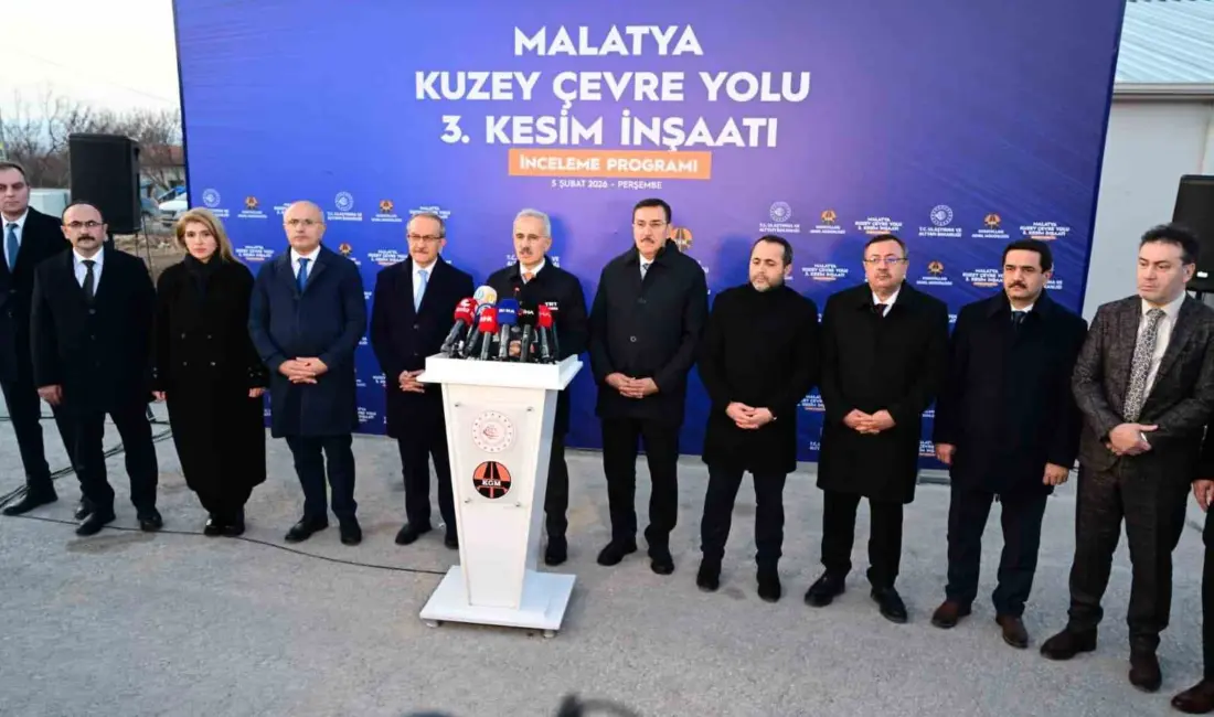 Ulaştırma ve Altyapı Bakanı Abdulkadir Uraloğlu, Türkiye’nin doğu-batı ve kuzey-güney