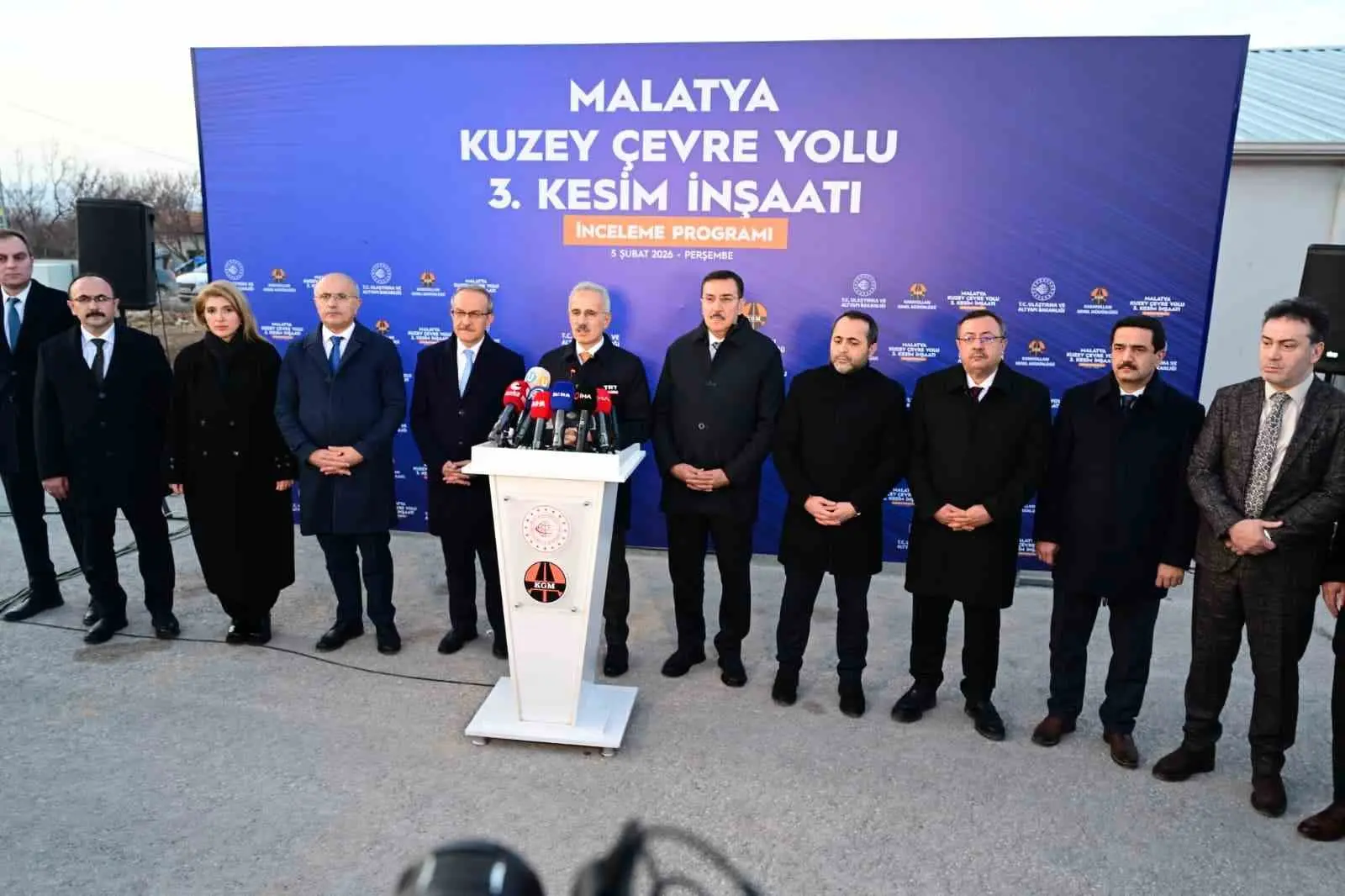 Ulaştırma ve Altyapı Bakanı Abdulkadir Uraloğlu, Türkiye’nin doğu-batı ve kuzey-güney