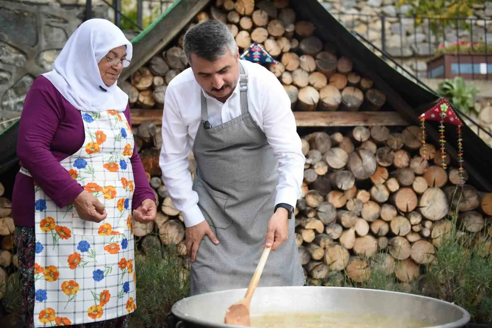 Yıldırım Belediyesi, kurduğu kadın kooperatifleri, eğitim ve girişimcilik merkezleri ile