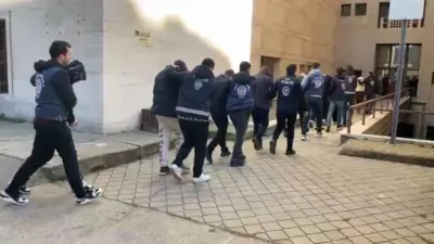 Bursa’da yasa dışı bahis sitelerini yönettikleri ve vatandaşları mağdur ettikleri