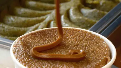 Bursa’nın İnegöl ilçesinde 125 yıllık tarihe sahip bir helvacının 4’üncü