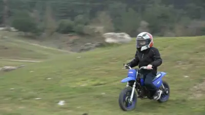 Bursa’da daha 2 yaşındayken denge bisikletini rahatlıkla kullanmayı, 4,5 yaşındayken