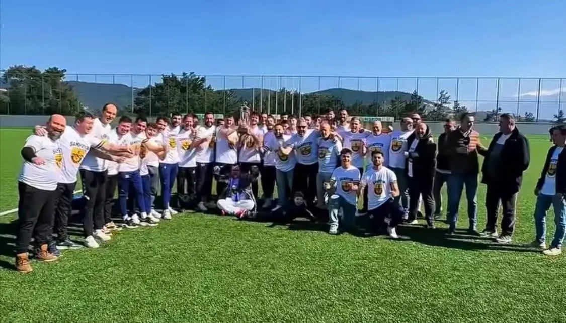 Yenişehir Belediyespor’un voleybol ve futbolda aldığı başarılar ile Yenişehir’de yüzler