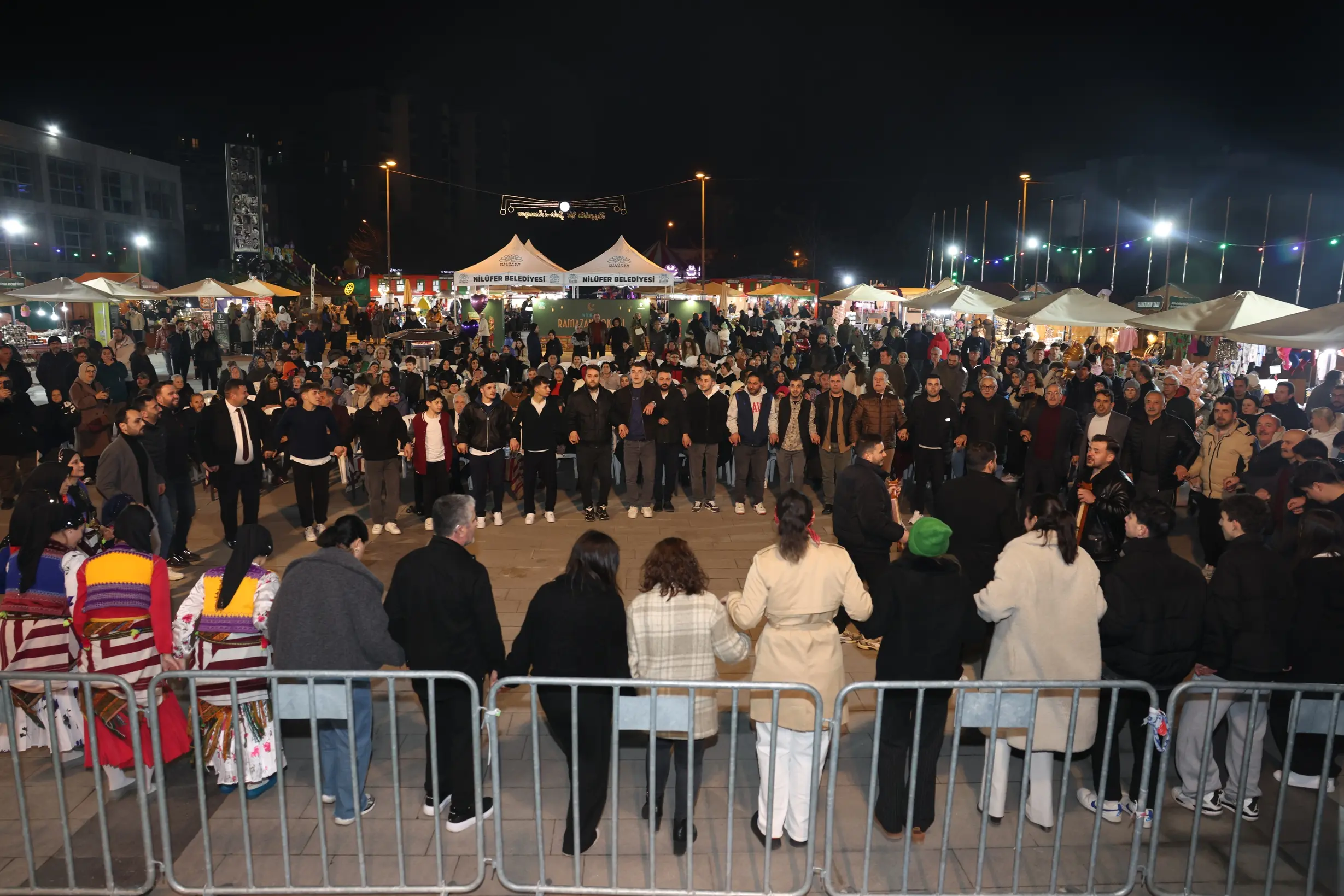 Nilüfer Belediyesi’nin Ramazan ruhunu yaşatmak için düzenlediği Nilüfer Ramazan Sokağı,