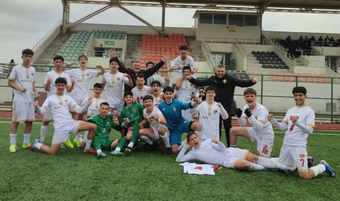 Geçtiğimiz hafta şampiyonluğu garantileyen Sultan Su İnegölspor U15 takımı, Çarşamba