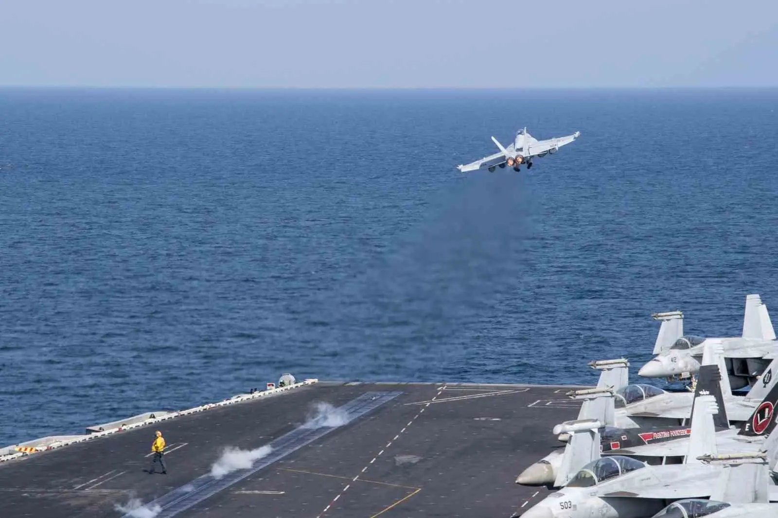 ABD Merkez Komutanlığı (CENTCOM), İran’a yapılan saldırıların yeni görüntülerini yayınlayarak,