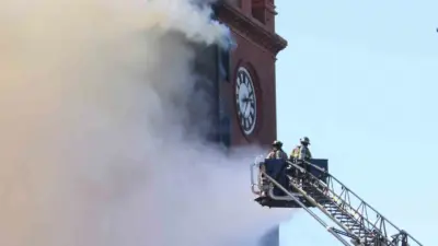 ABD’nin Georgia eyaletinde tarihi adliye binası tadilat sırasında alevlere teslim