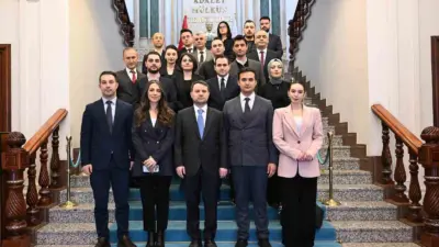 Adalet Bakanı Akın Gürlek, bakanlıkta yargı muhabirleriyle bayramlaştı. Adalet Bakanlığında