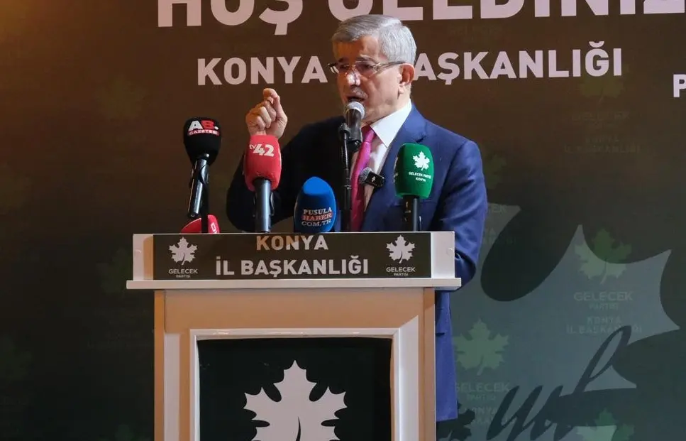 Gelecek Partisi Genel Başkanı Ahmet Davutoğlu, Konya’da partisinin iftar yemeğine