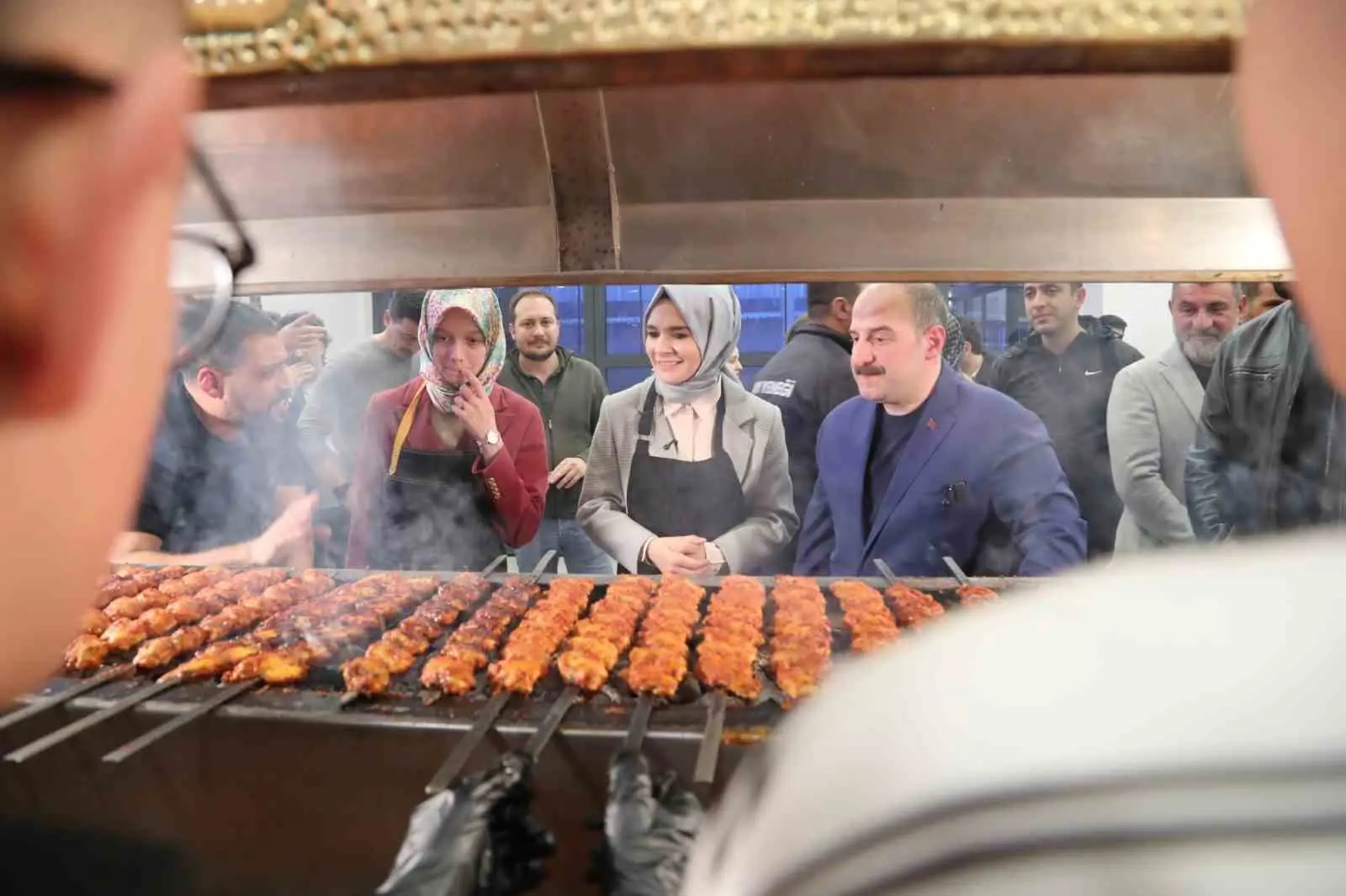 Aile ve Sosyal Hizmetler Bakanı Mahinur Özdemir Göktaş, devlet korumasındaki