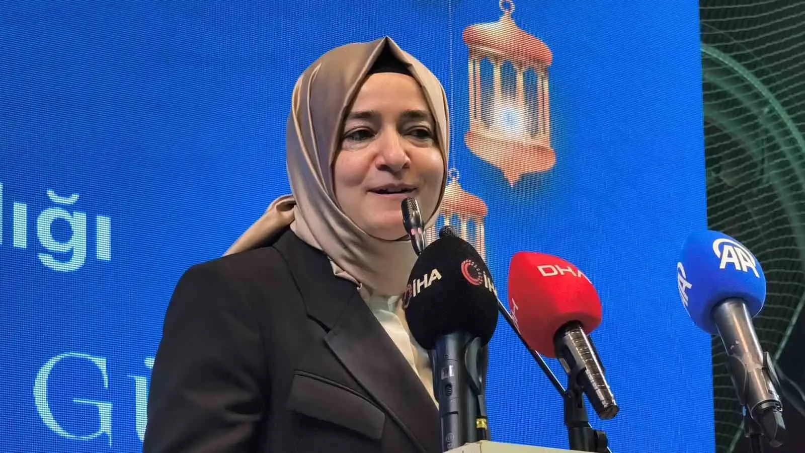 AK Parti Sosyal Politikalardan Sorumlu Genel Başkan Yardımcısı Fatma Betül