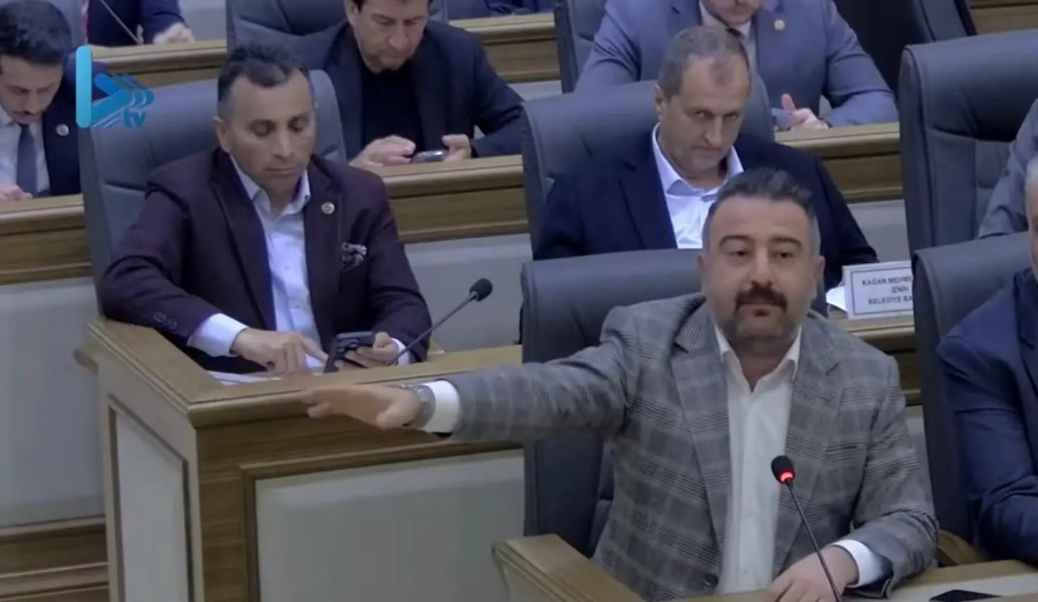 Bursa’da suya gelen yüksek zam ve katı atık fiyatlarını ortadan