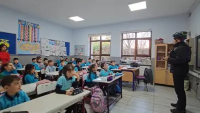 Bursa’da ilkokullarda deprem farkındalık eğitimi ve tatbikatı gerçekleştirildi. Arama kurtarma