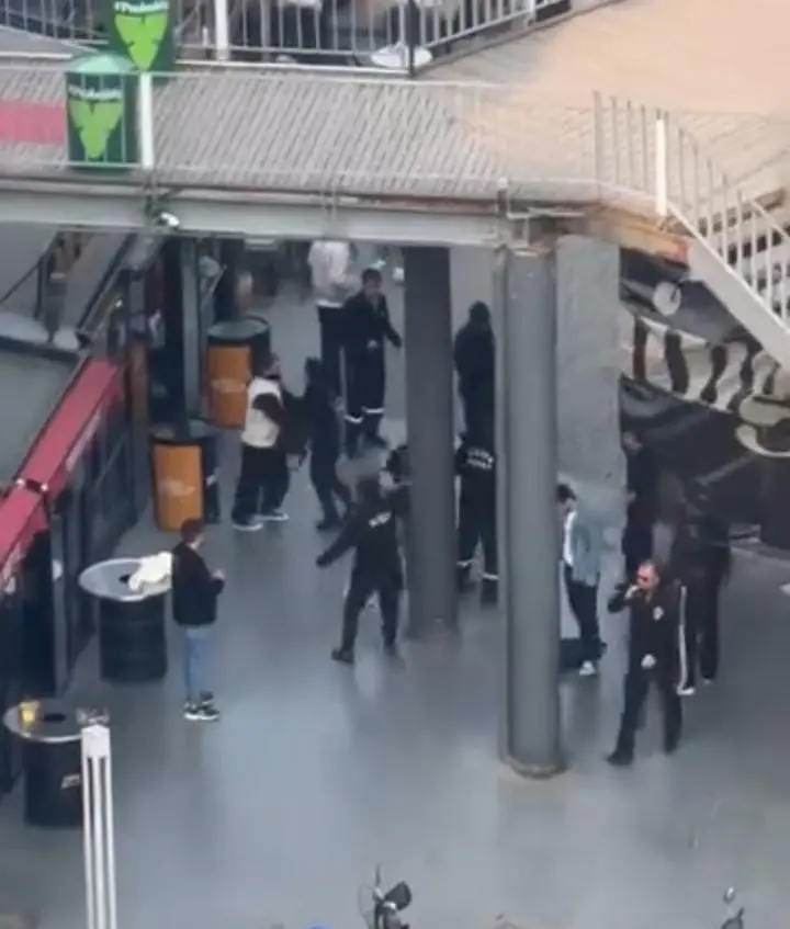 Bursa’nın Nilüfer ilçesinde bulunan bir alışveriş merkezinde iki grup arasında