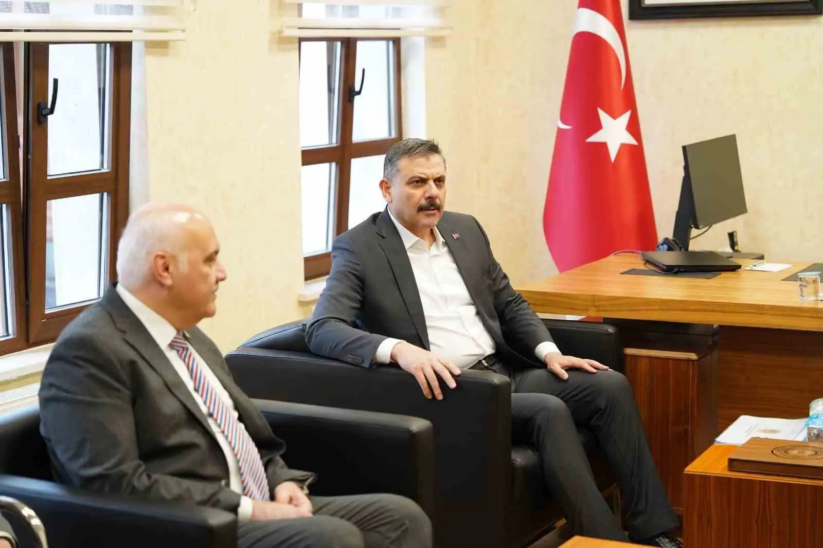 İçişleri Bakanı Mustafa Çiftçi, Kızılcahamam İlçe Emniyet Müdürlüğü’nü ziyaret ederek