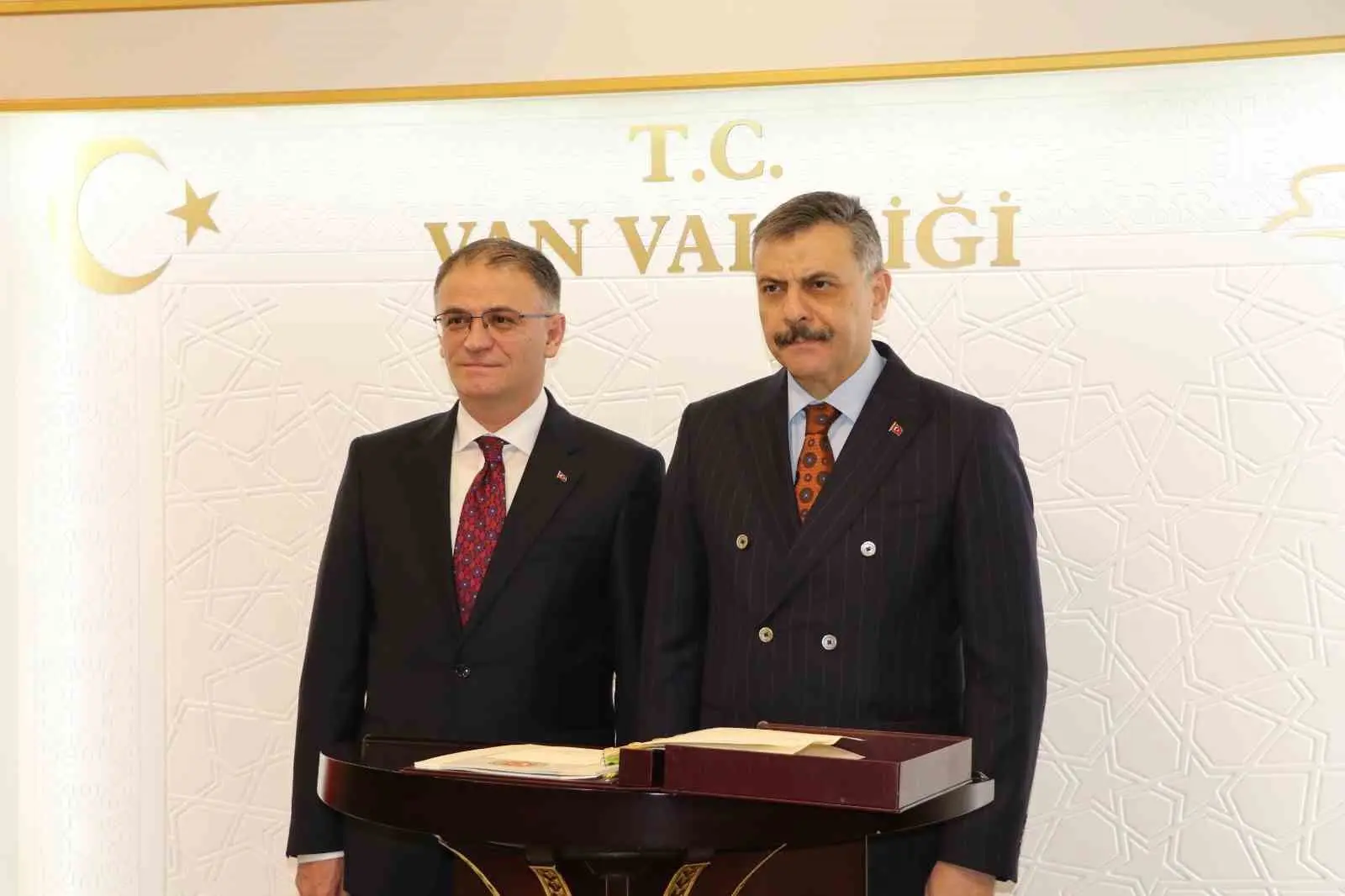 İçişleri Bakanı Mustafa Çiftçi, çeşitli ziyaretlerde bulunmak üzere Van’a geldi.