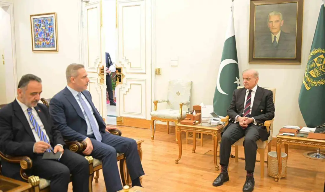 Dışişleri Bakanı Hakan Fidan, Pakistan’ın başkenti İslamabad’da Pakistan Başbakanı Şahbaz