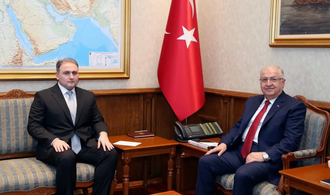 Milli Savunma Bakanı Yaşar Güler, Azerbaycan Savunma Sanayii Bakanı Vügar