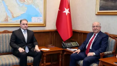 Milli Savunma Bakanı Yaşar Güler, Azerbaycan Savunma Sanayii Bakanı Vügar