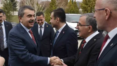 Milli Eğitim Bakanı Yusuf Tekin, eğitim çalışanlarına yönelik şiddetin azaltılması