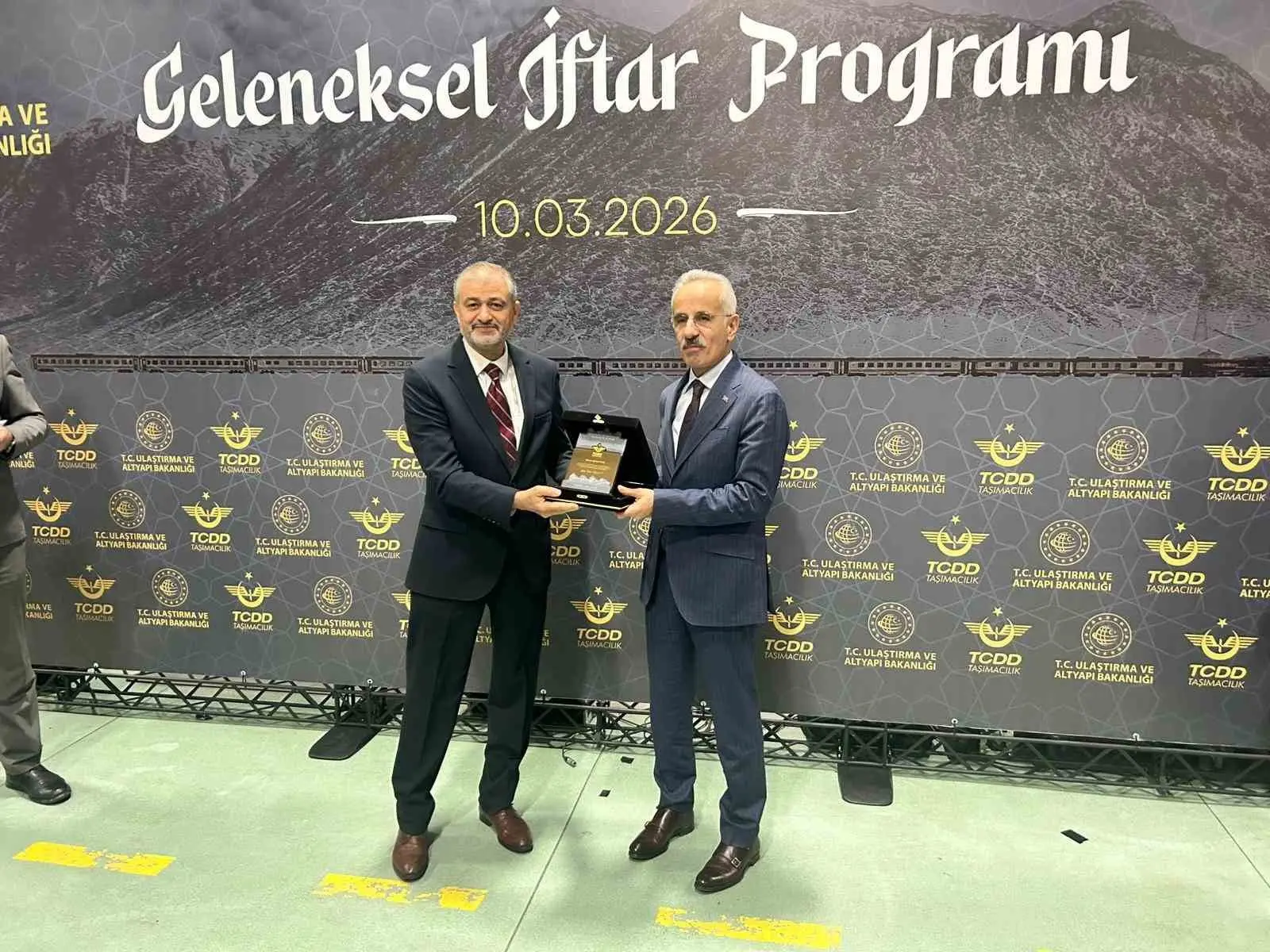 Ulaştırma ve Altyapı Bakanı Abdulkadir Uraloğlu, “2002 yılında yaklaşık 11