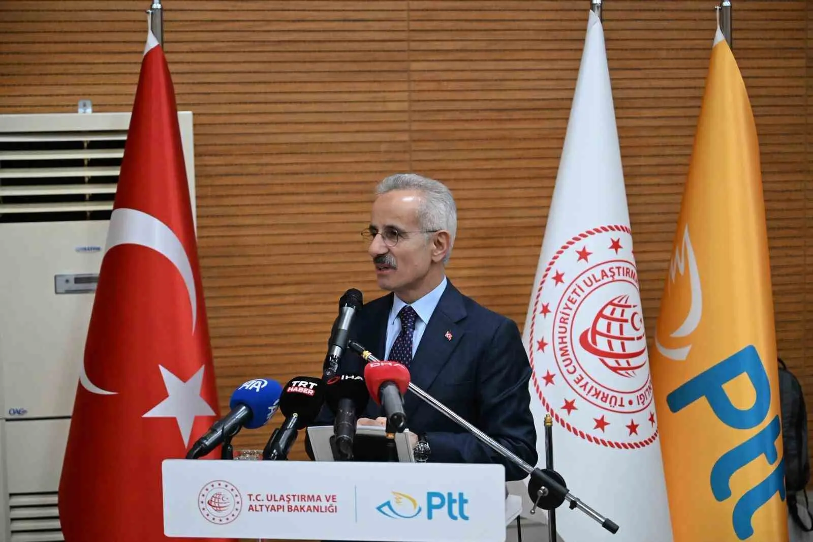 Ulaştırma ve Altyapı Bakanı Abdulkadir Uraloğlu, “Günlük kargo kabulü 1