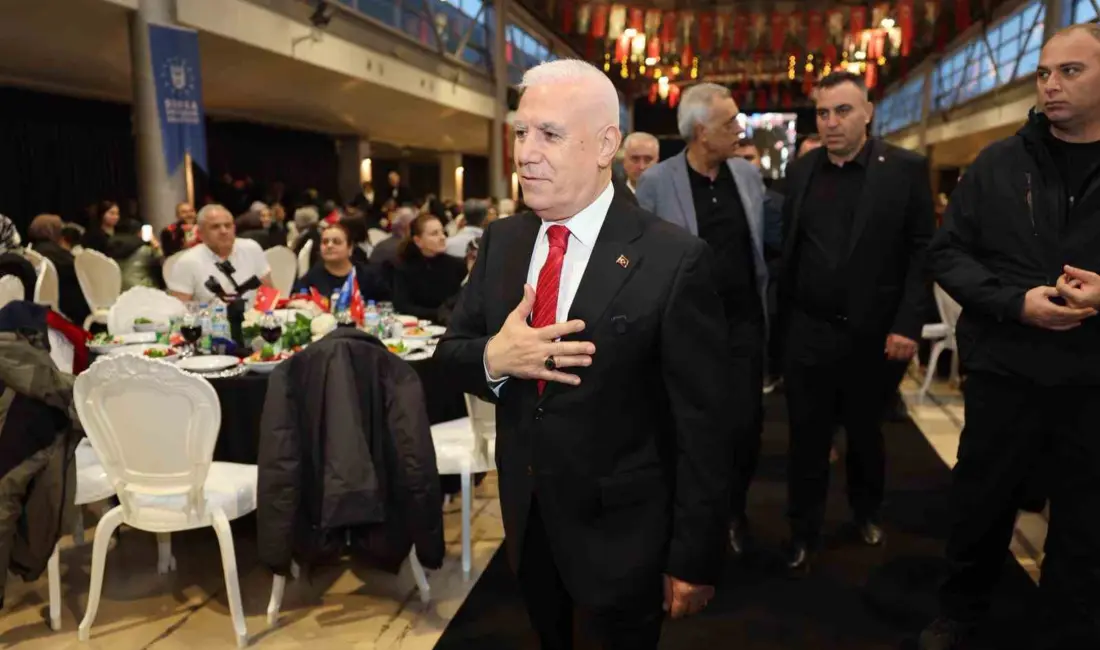 Bursa Büyükşehir Belediyesi tarafından düzenlenen iftar programında şehit aileleri ve