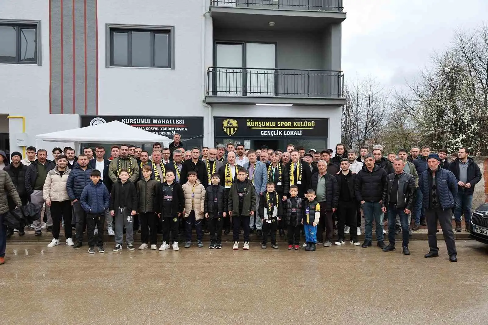 Bursa Büyükşehir Belediye Başkanı Mustafa Bozbey, İnegöl Kurşunlu Spor Kulübü’nü