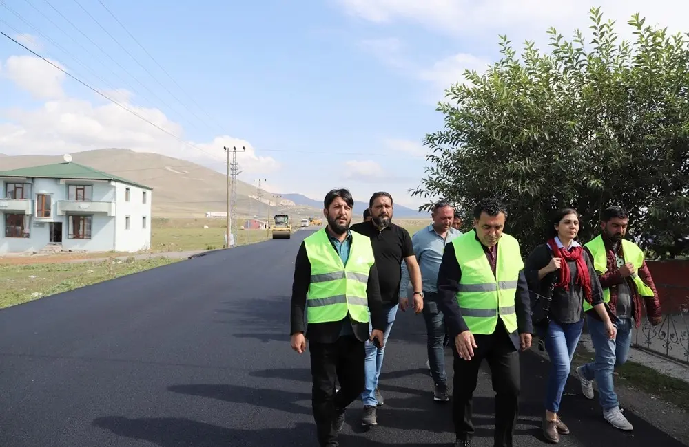Ardahan Belediye Başkanı Faruk Demir, kentte tartışmaya neden olan bozuk