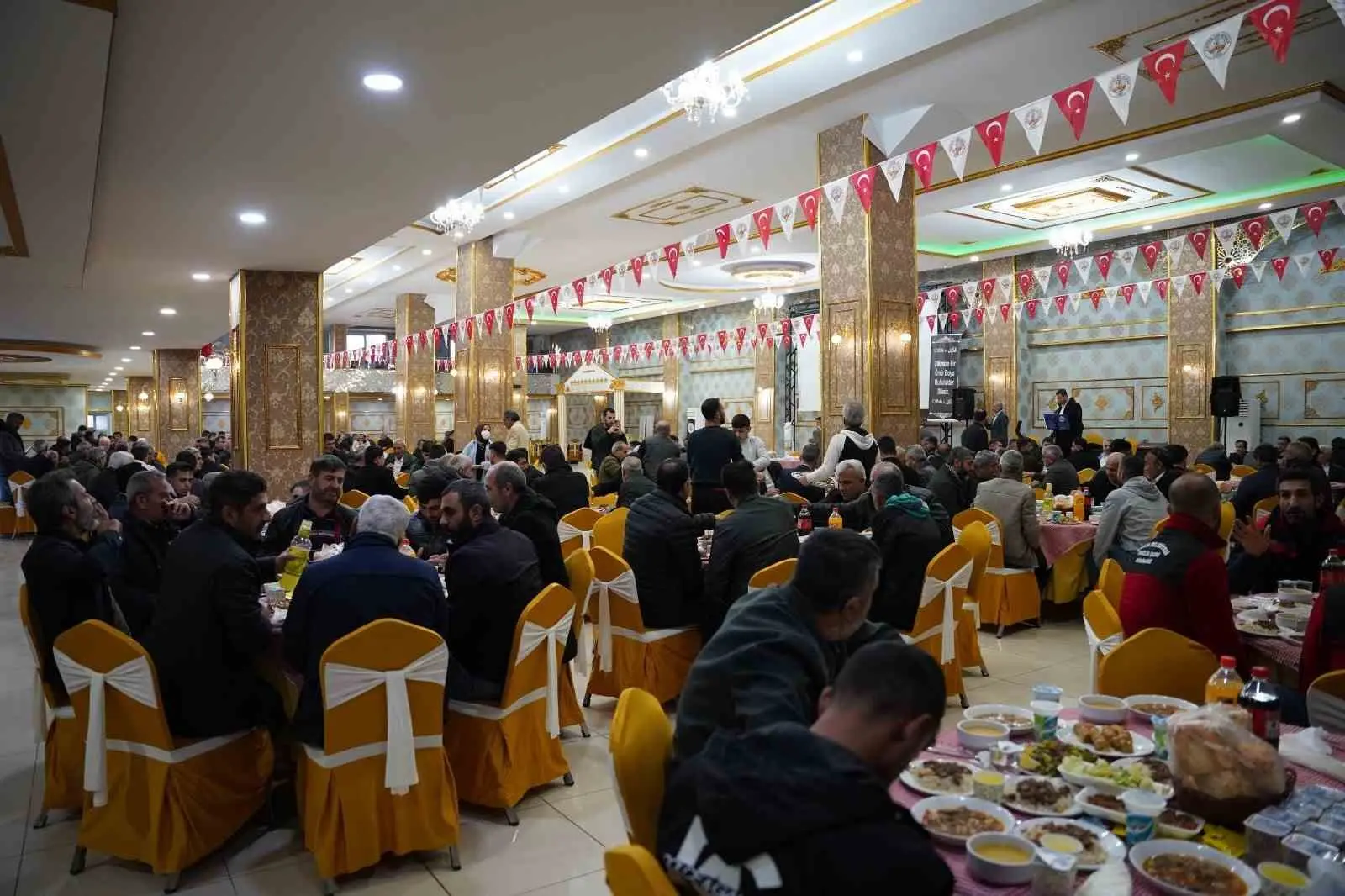 Adıyaman Kahta Belediye Başkanı Mehmet Can Hallaç, Ramazan ayı dolayısıyla