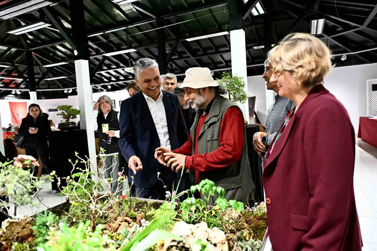 Antalya Muratpaşa Belediye Başkanı Ümit Uysal, Yaşlılara Saygı Haftası kapsamında