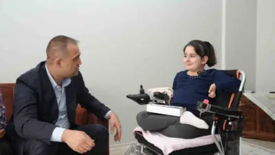 Erzurum’da 2012 yılında geçirdiği tarfik kazası sonucu tekerlekli sandalye ile