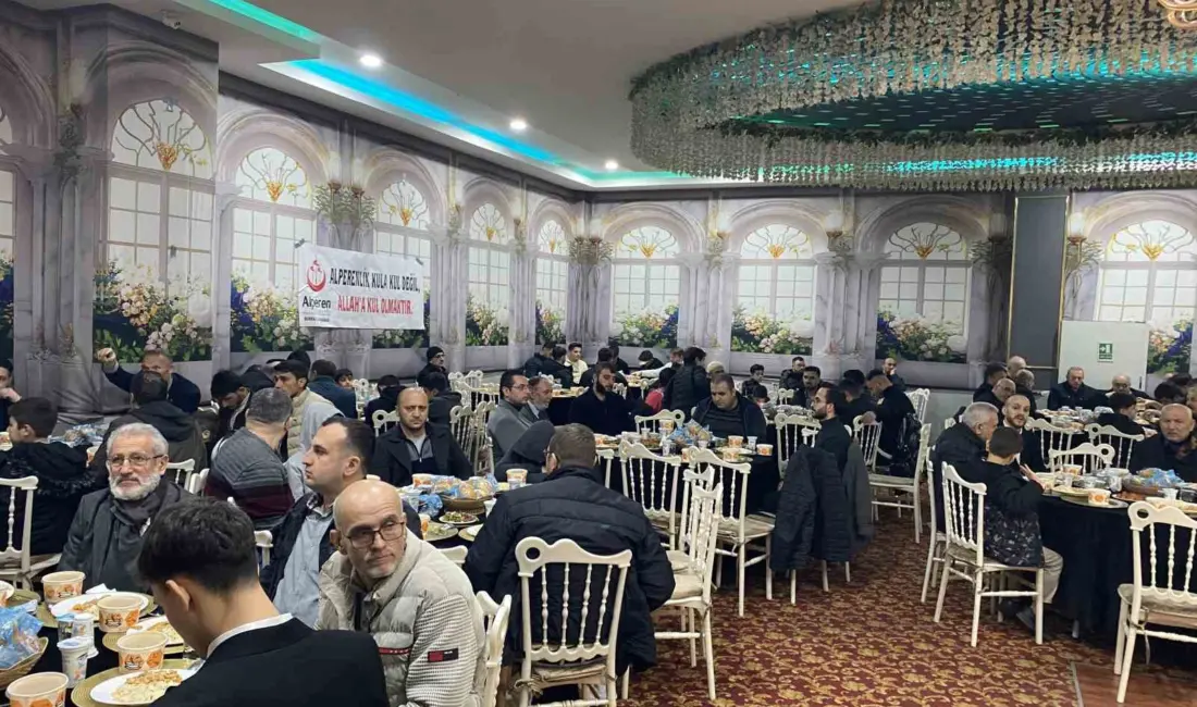 Alperen Ocakları Bursa İl Başkanlığı tarafından düzenlenen iftar programı, siyaset