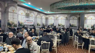 Alperen Ocakları Bursa İl Başkanlığı tarafından düzenlenen iftar programı, siyaset