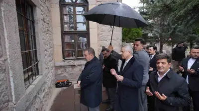 Büyük Birlik Partisi (BBP) Genel Başkanı Mustafa Destici, partinin kurucu