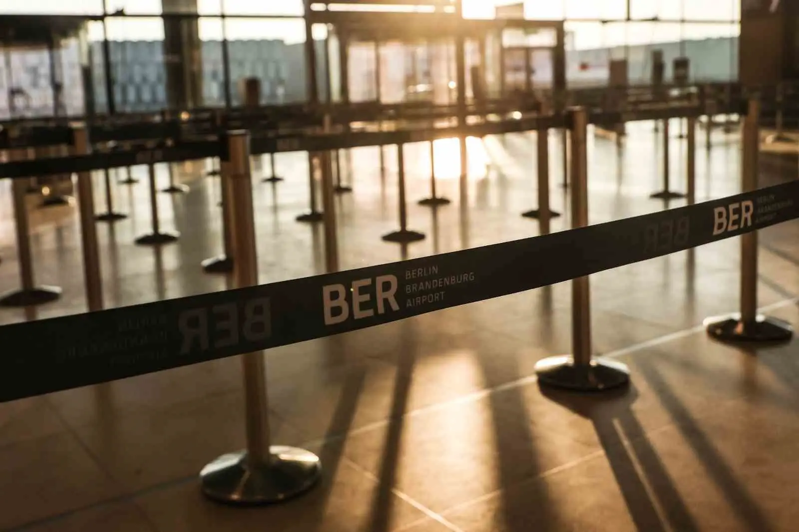 Almanya’da Berlin Brandenburg Havalimanı’nda çalışan yaklaşık 2 bin personelin ücret