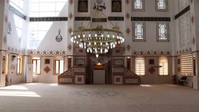 Denizli’nin Beyağaç ilçesinde yapımı 2023 yılında başlayan Merkez Çarşı Camii,