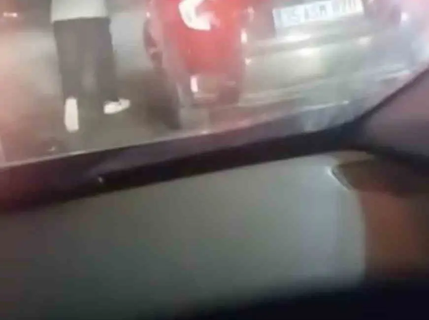 Bursa’da trafikte motosiklet sürücüsüne saldıran otomobil sürücüsüne para cezası uygulanırken,