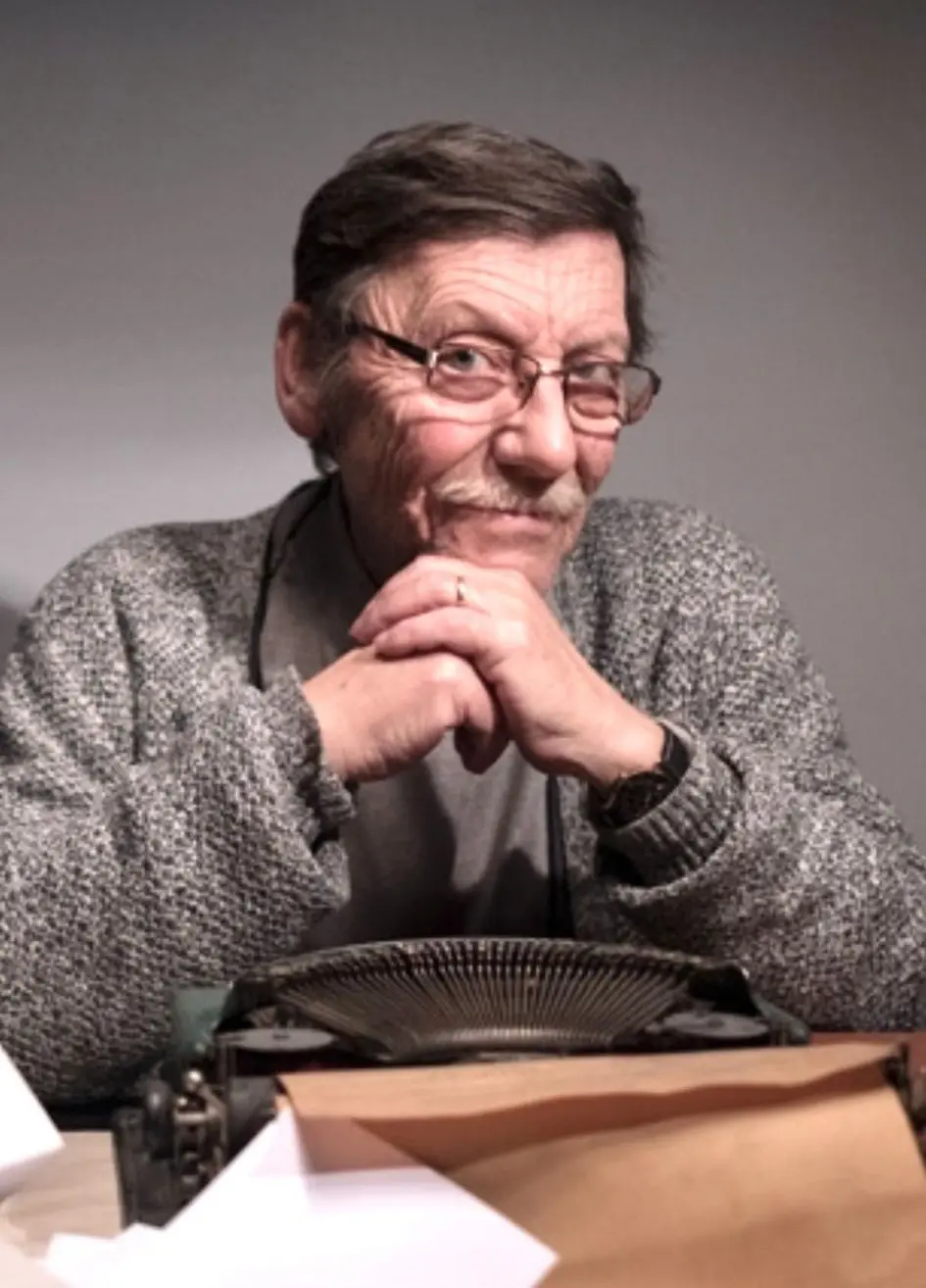 Bursa yerel basınının duayen isimlerinden Erdal Özdür 81 yaşında hayatını