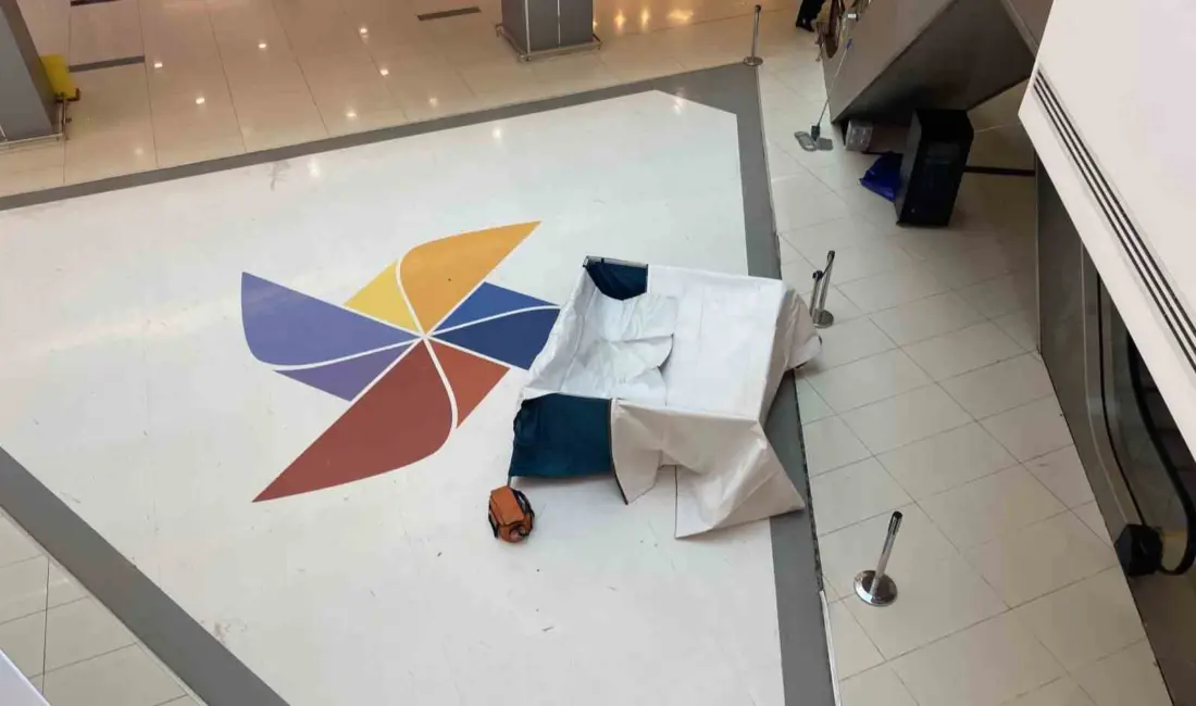 Bursa’nın Osmangazi ilçesinde bulunan Kent Meydanı AVM’de meydana gelen olayda