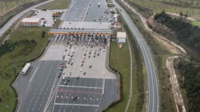 Bursa’da Ramazan bayramı öncesinde jandarma ekipleri helikopterle havadan trafik denetimi