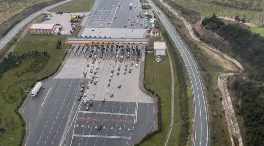 Bursa’da Ramazan bayramı öncesinde jandarma ekipleri helikopterle havadan trafik denetimi