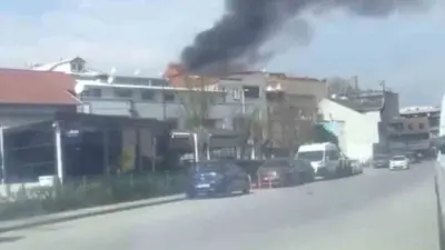 Bursa’da bir evin çatı katında çıkan yangın itfaiye ekiplerinin müdahalesiyle